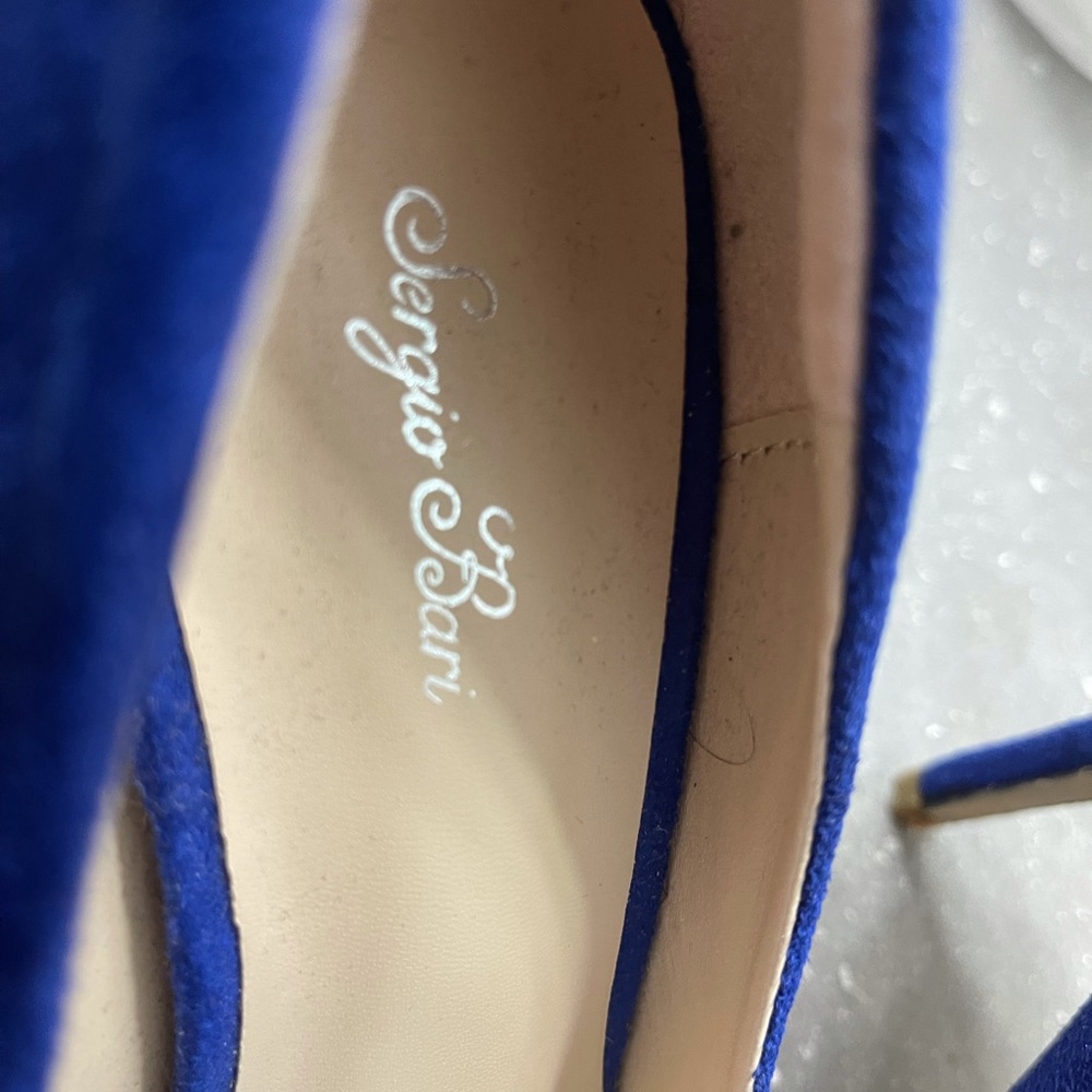 Blue shoes - Picture 6 of 7